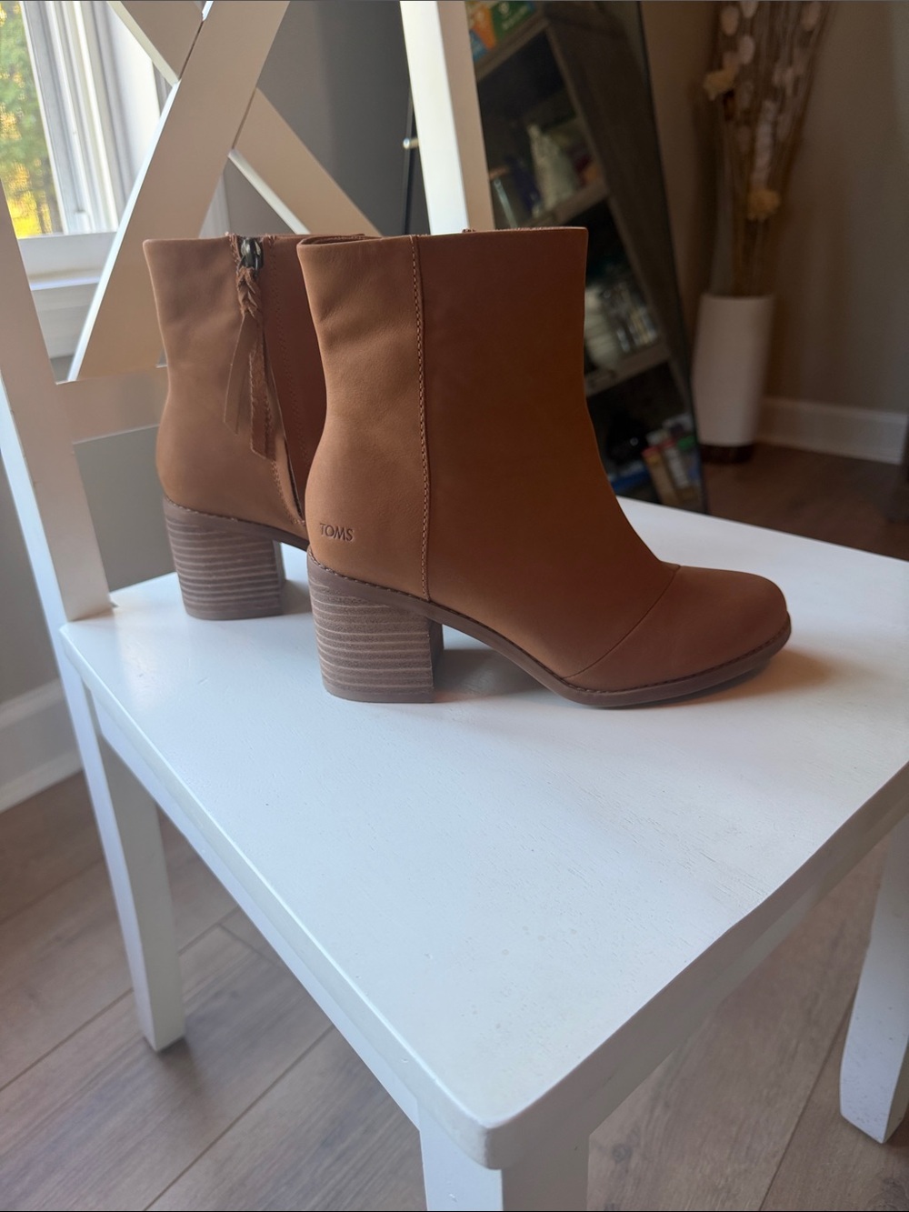 TOMS Women's Evelyn Cognac Leather Block Heel Ankle Boots